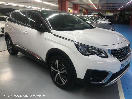 Peugeot 5008 1.5 HDI 130CV ALLURE - El Prat de Llobregat