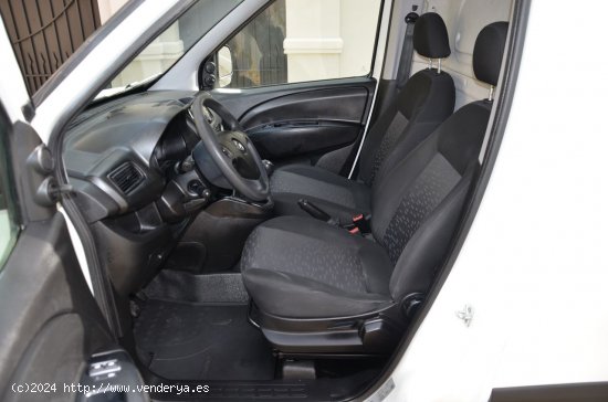 Opel Combo CARGO 1.6 CDTI  L1 H1 FURGÓN 100CV EUR 6 ETIQUETA C ( VERDE ) - Sant Vicenç dels Horts