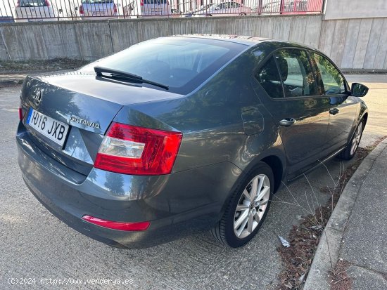 Skoda Octavia 1.6TDI - Burgos