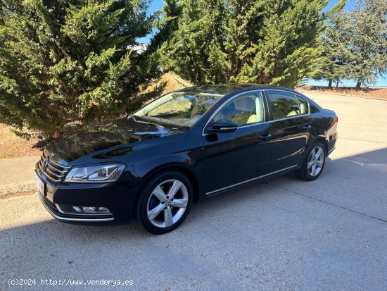 Volkswagen Passat 2.0 TDI Highline - Burgos