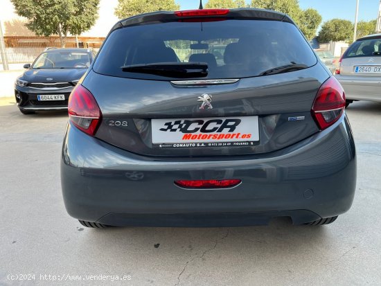 Peugeot 208 1.2 STYLE  5P - Granollers