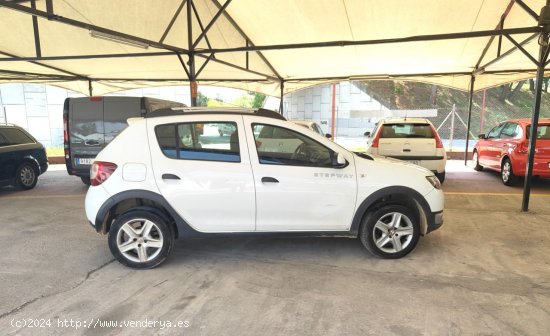 Dacia Sandero Stepway DCI 90 EU6 - Cornella de Terri