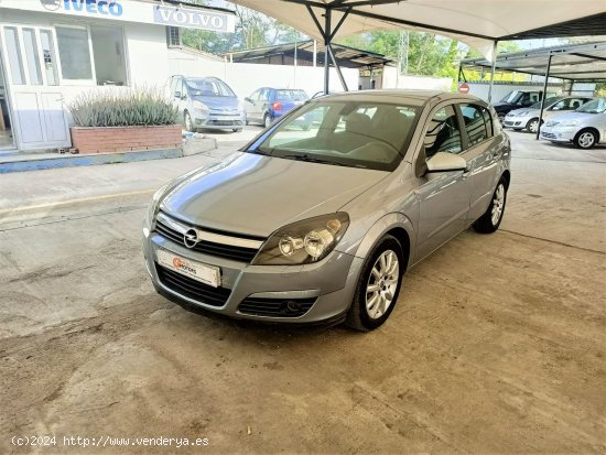 Opel Astra 1.7 CDTI COSMO - Cornella de Terri