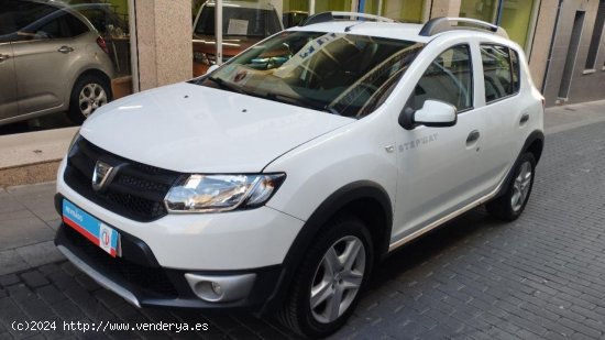 Dacia Sandero Stepway Línea Etiq. medioambiental verde C Euro 6  61.000 Km. - Barcelona