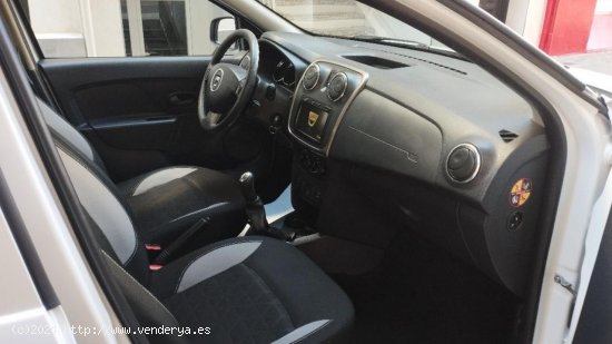 Dacia Sandero Stepway Línea Etiq. medioambiental verde C Euro 6  61.000 Km. - Barcelona