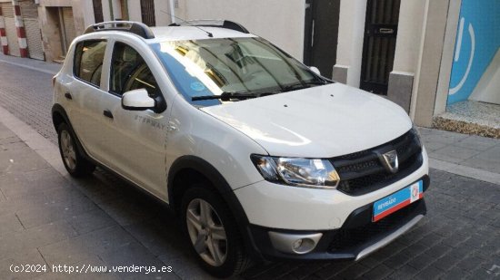 Dacia Sandero Stepway Línea Etiq. medioambiental verde C Euro 6  61.000 Km. - Barcelona