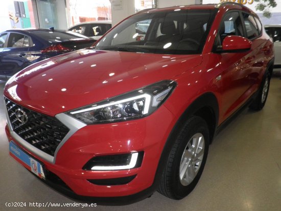  Hyundai Tucson 1.6 ESSENCE 2WD sólo 16.000 Km Etiq. Medioambiental verde C Euro 6 - Barcelona 