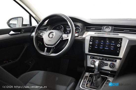 Volkswagen Passat 1.6TDI EDITION DSG7 120CV - Fornells de la Selva