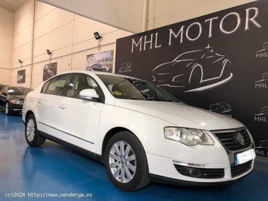 Volkswagen Passat 2.0 TDI 140cv Highline DSG - Alcalá de Henares