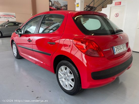 Peugeot 207 1.4i CONFORT - Reus