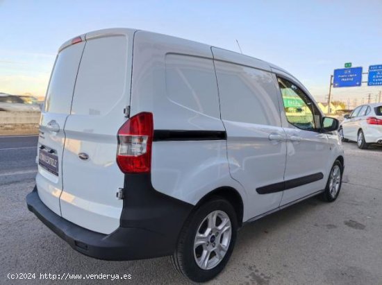 FORD Tourneo Courier en venta en Manzanares (Ciudad Real) - Manzanares