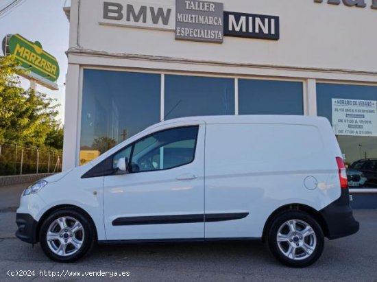 FORD Tourneo Courier en venta en Manzanares (Ciudad Real) - Manzanares