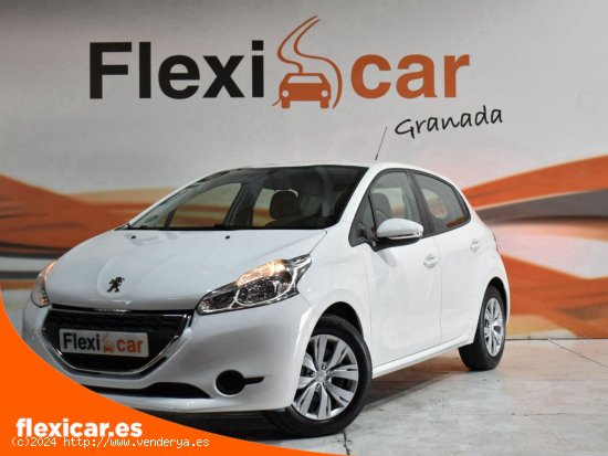 Peugeot 208 5P ACTIVE 1.2 VTi 82 - Granada