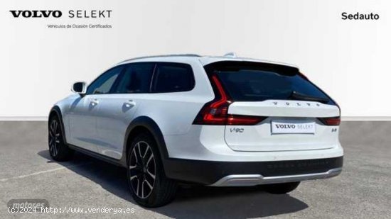 Volvo V 90 V90 Cross Country Plus, B4 AWD (diesel), Diesel de 2023 con 8.137 Km por 61.900 EUR. en M