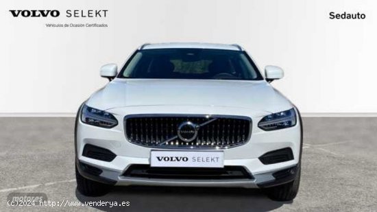 Volvo V 90 V90 Cross Country Plus, B4 AWD (diesel), Diesel de 2023 con 8.137 Km por 61.900 EUR. en M