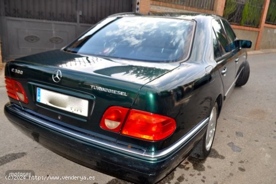 Mercedes Clase E E 300. TURBO DIESEL AVANTGARDE XENON KLIMA de 1998 con 420.000 Km por 3.700 EUR. en