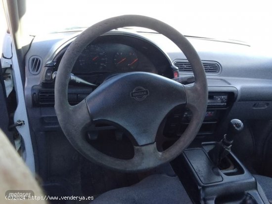 Nissan Serena 2.3 D LX DE 8 PLAZAS. de 2002 con 400.000 Km por 2.800 EUR. en Murcia