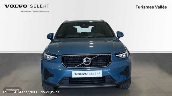 Volvo XC40 T2 CORE AUTO de 2023 con 17.653 Km por 36.900 EUR. en Barcelona