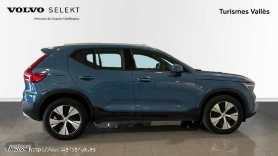 Volvo XC40 T2 CORE AUTO de 2023 con 17.653 Km por 36.900 EUR. en Barcelona