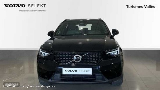 Volvo XC40 B3 PLUS DARK de 2023 con 27.277 Km por 37.900 EUR. en Barcelona