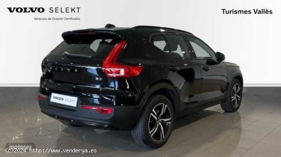 Volvo XC40 B3 PLUS DARK de 2023 con 27.277 Km por 37.900 EUR. en Barcelona