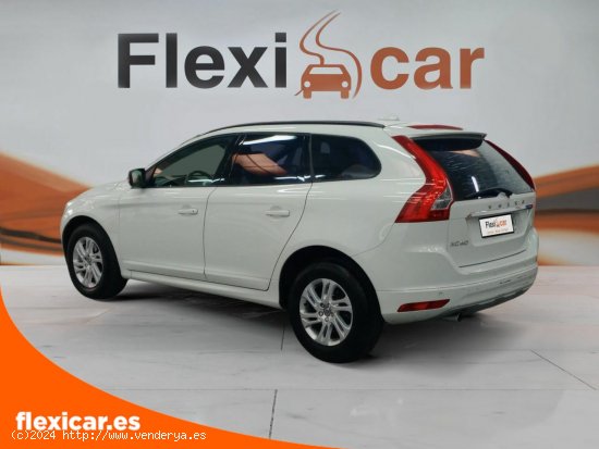 Volvo XC-60 2.0 D3 Kinetic Auto - Cáceres