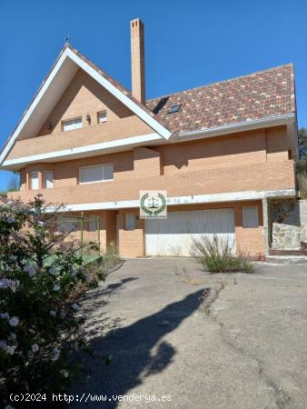 ESTUPENDO CHALET EN CIUDALCAMPO - MADRID