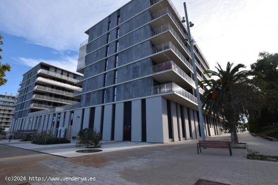 Local comercial en alquiler en calle Eduard Maristany, 369 - Badalona - BARCELONA