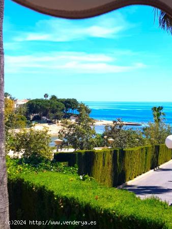 CHALET ENCLAVADO EN EL CABO DE LAS HUERTAS - ALICANTE