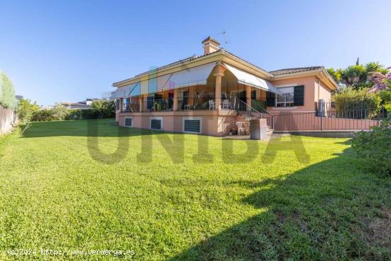 ESTUPENDO CHALET EN URB LAS LOMAS - BADAJOZ