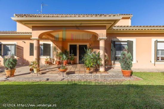 ESTUPENDO CHALET EN URB LAS LOMAS - BADAJOZ