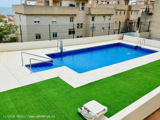 ALQUILER ATICO DUPLEX POR TEMPORADA EN TORREQUEBRADA - MALAGA