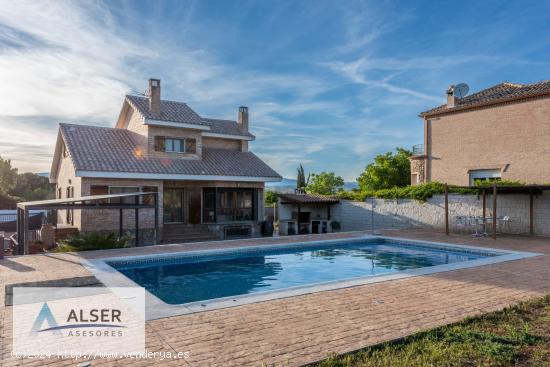 ¡Chalet en Urb. Silillos con Piscina! - MADRID