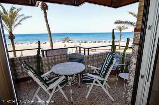 primera linea de playa con terraza - ALMERIA