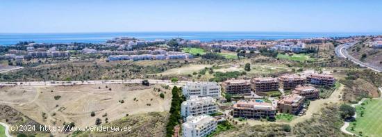 FANTASTICO PISO DE OBRA NUEVA JUNTO AL CAMPO DE GOLF EN LA ZONA DE LA CALA DE MIJAS - MALAGA