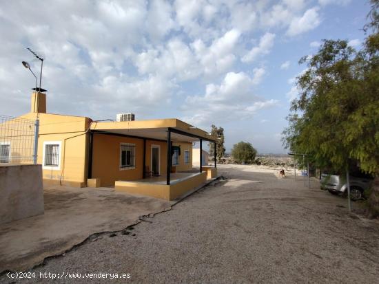 CASA CON TERRENO - MURCIA