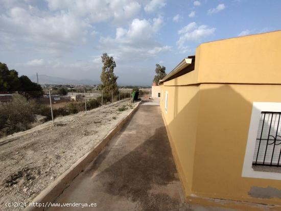 CASA CON TERRENO - MURCIA