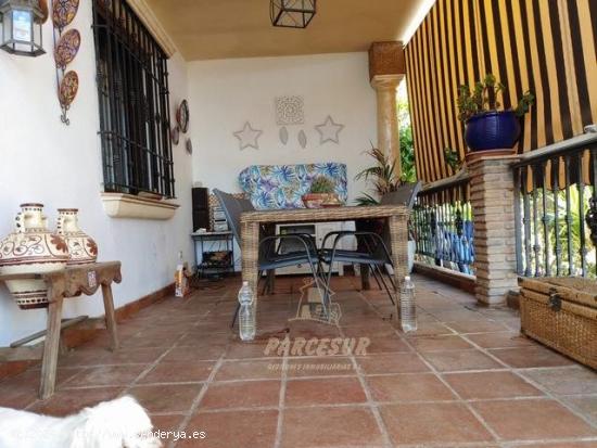 ZONA HIGUERON -  2 CASAS y PISCINA en una Parcela de 1.500 m2 - CORDOBA