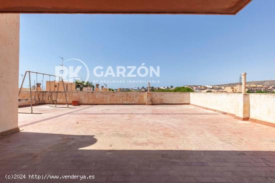  ATICO con Terraza de 115 m2 en el centro de Huercal de Almeria - ALMERIA 