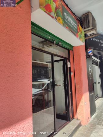 ¡Local Comercial en el Centro de Granada por 350€/mes! - GRANADA