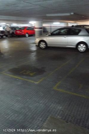 PLAZA DE PARKING EN ALQUILAR EN LA CALLE ROCAFORT CON FLORIDABLANCA - BARCELONA