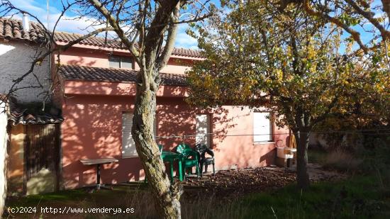 Casa en Santovenia del Monte, a 15 minutos de León - LEON