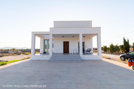 CHALET DE DISEÑO EN ASCOY - MURCIA