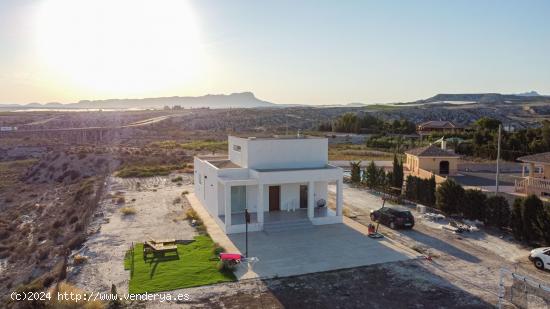 CHALET DE DISEÑO EN ASCOY - MURCIA