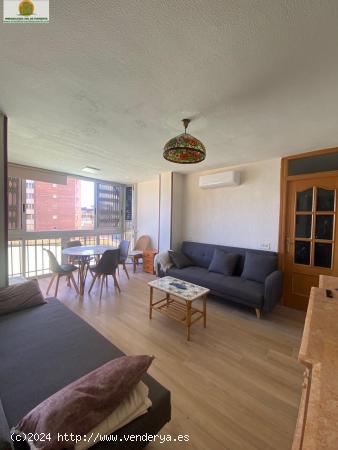 Apartamento Reformado en urbanización completa a un paso de playa poniente y centro de Benidorm!! -