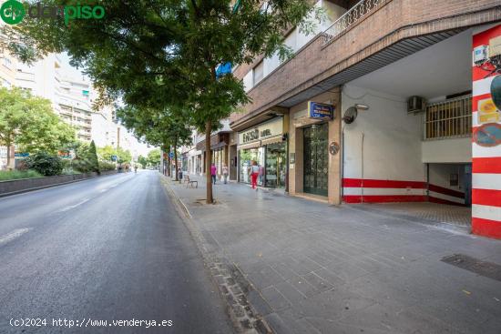 GARAJE EN ZONA RECOGIDAS - GRANADA