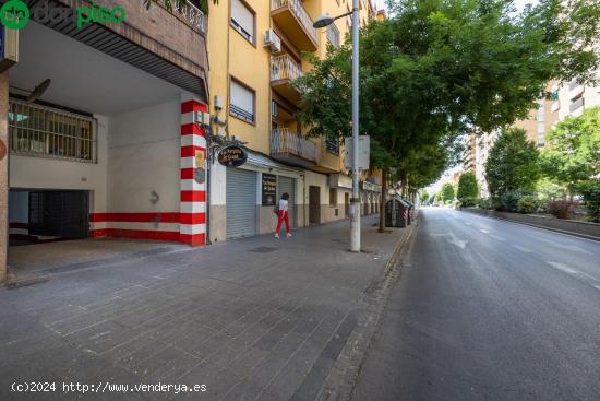 GARAJE EN ZONA RECOGIDAS - GRANADA