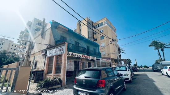 SOLAR PARA VIVIENDAS AL LADO DEL MAR - BALEARES