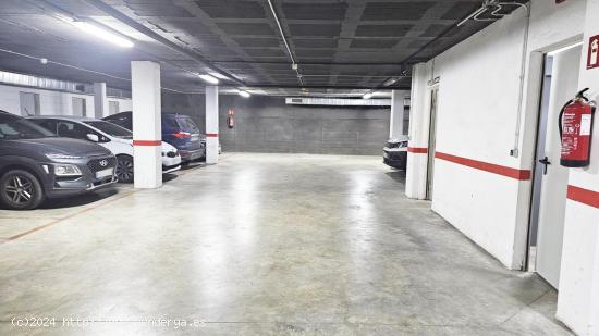 PARKING + TRASTERO EN CALLE COVADONGA, JUNTO FIRA SABADELL - BARCELONA