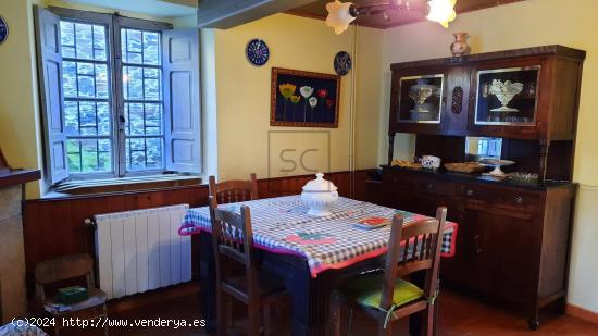 CASA ADOSADA CON PARCELA  EN PANTÍN - A CORUÑA